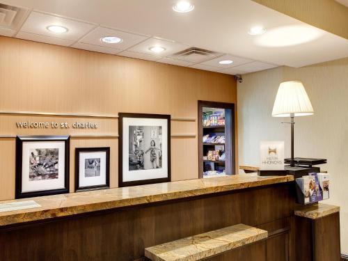 Hampton Inn & Suites Chicago/Saint Charles Eksteriør billede