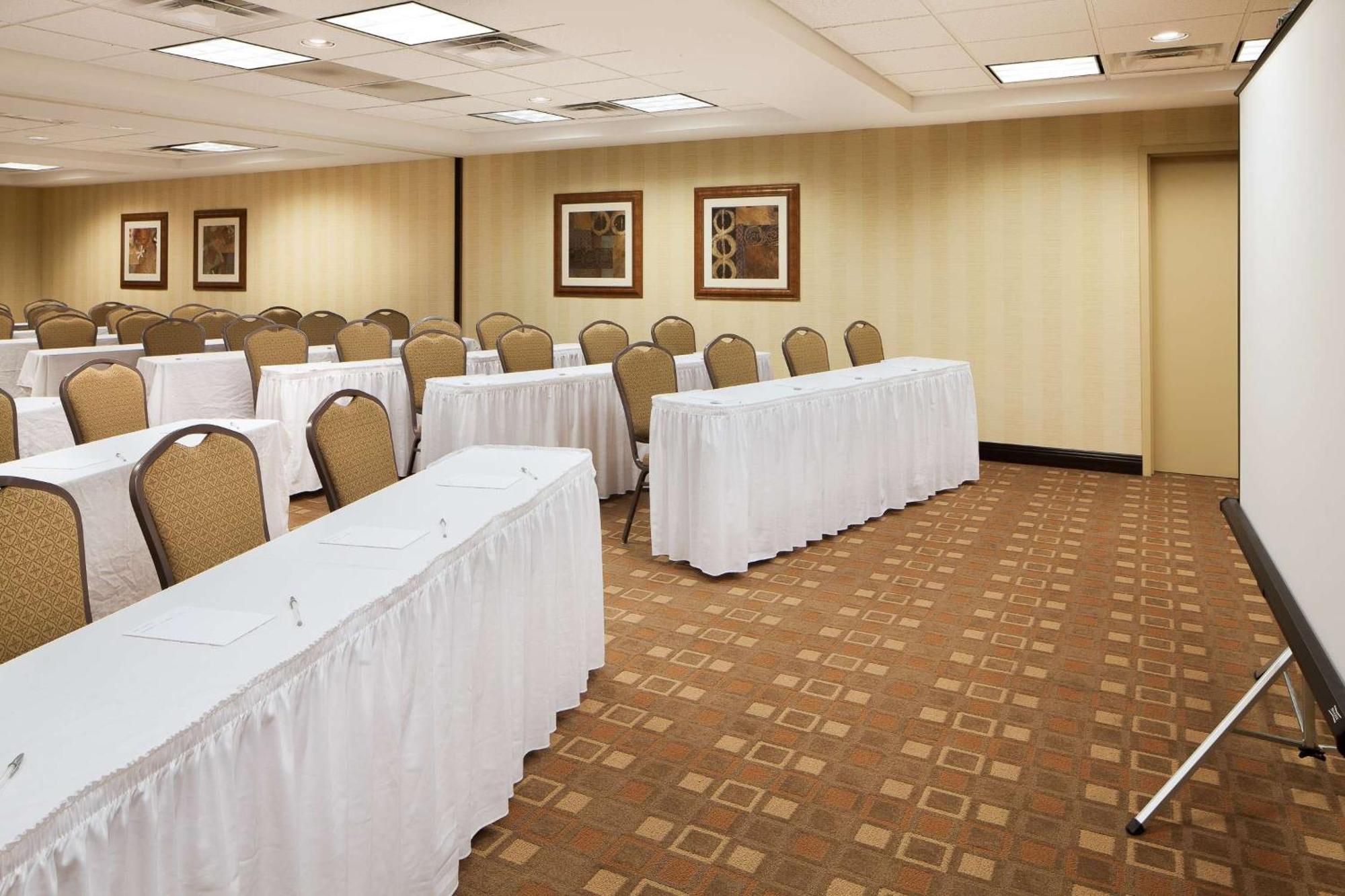 Hampton Inn & Suites Chicago/Saint Charles Eksteriør billede
