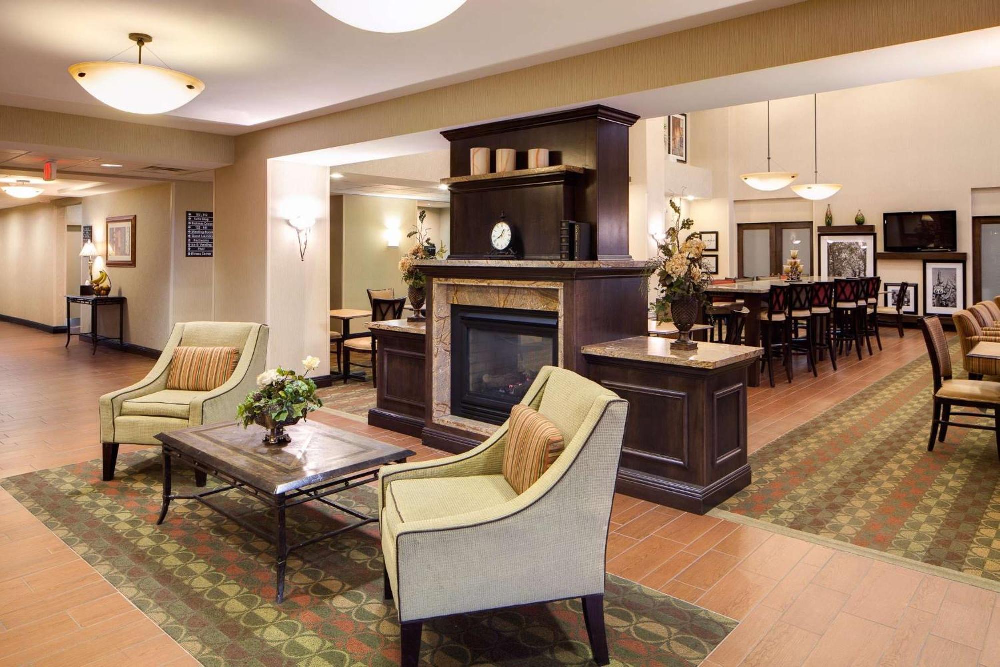 Hampton Inn & Suites Chicago/Saint Charles Eksteriør billede