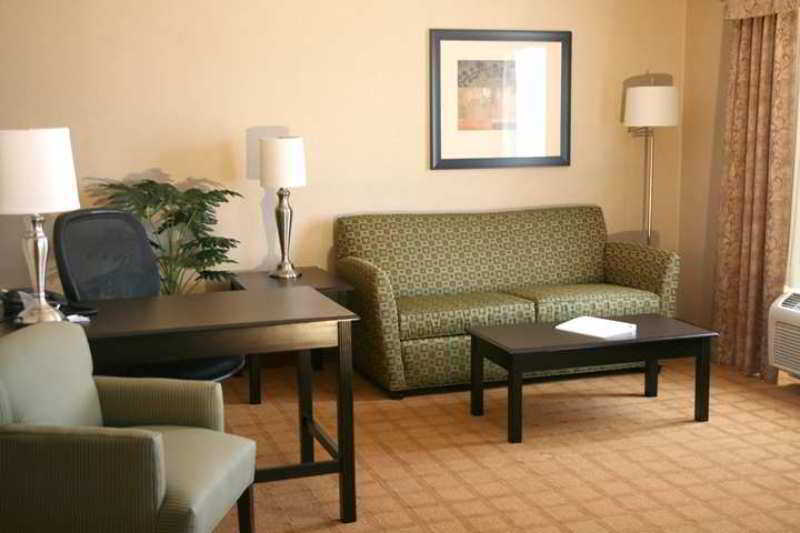 Hampton Inn & Suites Chicago/Saint Charles Værelse billede